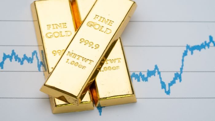 Gold, Silver Price Update: XAU/USD Rises on a Softer Dollar, Silver Withers